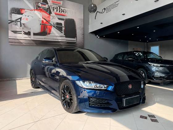 JAGUAR XE 2.0 16V INGENIUM P250 GASOLINA R-SPORT 4P AUTOMÁTICO JAGUAR XE 2.0 16V INGENIUM P250 GASOLINA R-SPORT 4P AUTOMÁTICO